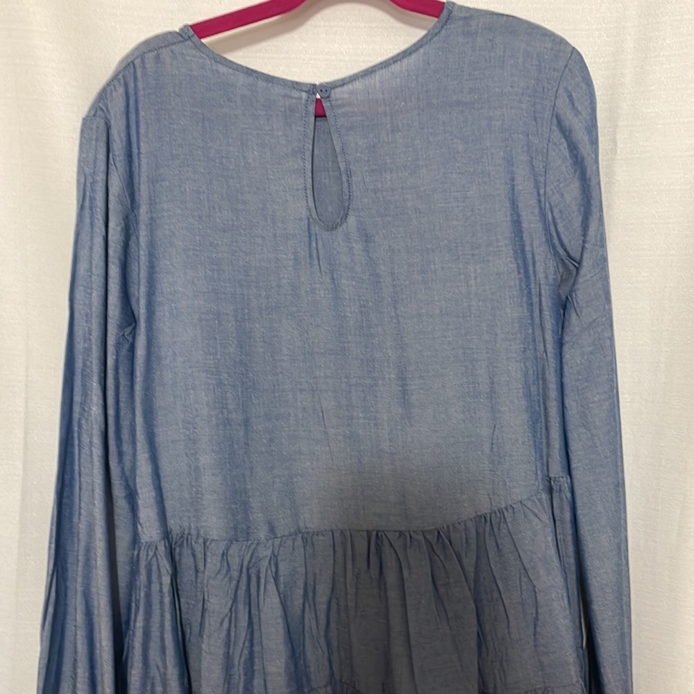 •H&M TOP• - Picture 4 of 4